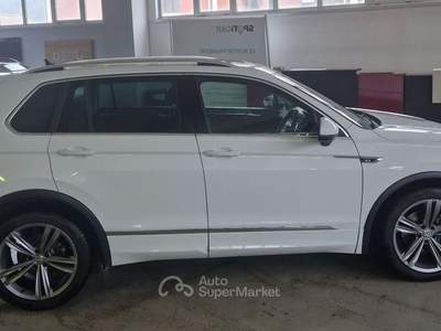 Volkswagen Tiguan Tiguan 2.0 tdi DSG R-Line exterior pack Bianco usata Orvieto