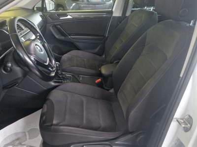 Volkswagen Tiguan Tiguan 2.0 tdi DSG R-Line exterior pack Bianco usata Orvieto