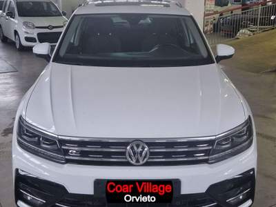 Volkswagen Tiguan Tiguan 2.0 tdi DSG R-Line exterior pack Bianco usata Orvieto