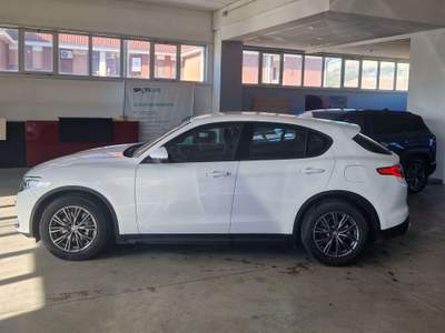 Alfa Romeo Stelvio Stelvio 2.2 t Business rwd 160cv auto Bianco usata Orvieto