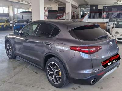 Alfa Romeo Stelvio Stelvio 2.2 t Lusso Q4 210cv auto Grigio usata Orvieto