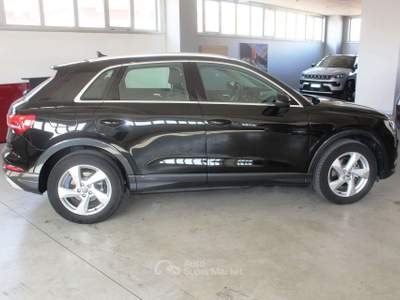 Audi Q3 Q3 35 1.5 tfsi mhev Business s-tronic Nero usata Orvieto