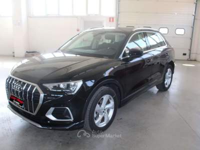 Audi Q3 Q3 35 1.5 tfsi mhev Business s-tronic Nero usata Orvieto