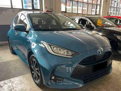 Toyota Yaris 1.5 Hybrid 5 porte Trend Blu/Azzurro usata Pianezza