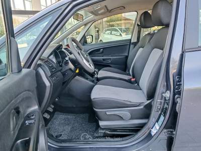Kia Venga 1.4 CVVT Active Grigio usata Castelfranco di Sotto