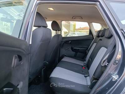 Kia Venga 1.4 CVVT Active Grigio usata Castelfranco di Sotto