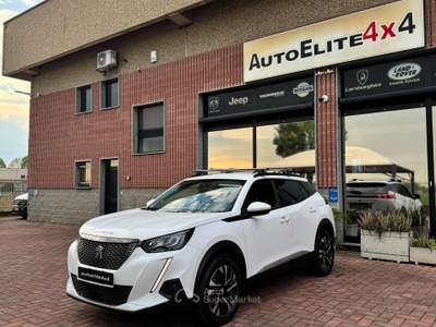 Peugeot 2008 Allure Pack unicaproprietaria tagliandata 130 CV Bianco usata Rovello Porro