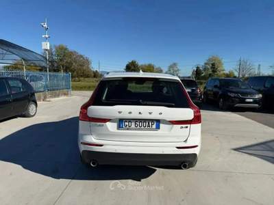 Volvo XC60 2.0 b4 Business awd auto my20 - GD600AP Bianco usata Basiliano