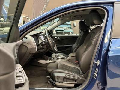 BMW Serie 1 118i i 5p. Business Advantage Blu/Azzurro usata Bologna