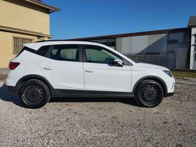 Seat Arona NEOPATENTATI Arona 2022 1.0 TSI 95cv tg: GT812PB Bianco usata Basiliano