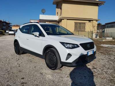 Seat Arona NEOPATENTATI Arona 2022 1.0 TSI 95cv tg: GT812PB Bianco usata Basiliano