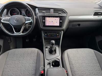 Volkswagen Tiguan 122CV Life FARI LED Argento usata Altamura