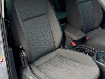 Volkswagen Tiguan 122CV Life FARI LED Argento usata Altamura