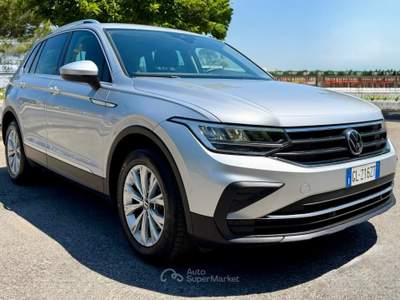 Volkswagen Tiguan 122CV Life FARI LED Argento usata Altamura