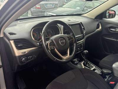 Jeep Cherokee Cherokee V  2.2 mjt II Longitude 4wd active drive I 185cv auto Grigio usata Urgnano