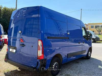Renault Master T33 2.3 dCi 135 CV PASSO MEDIO Blu/Azzurro usata Este