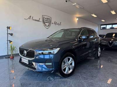 Volvo XC60 2.0 d b4 Mhev Core Bright Da Vetrina Uniprop Blu/Azzurro usata Giugliano in Campania