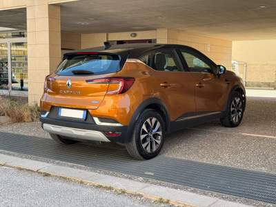 Renault Captur Plug-in Hybrid E-Tech 160 cv Initiale Paris Bronzo usata SANTERAMO IN COLLE