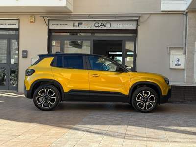 Jeep Avenger 100 cv MHEV Summit Giallo usata SANTERAMO IN COLLE