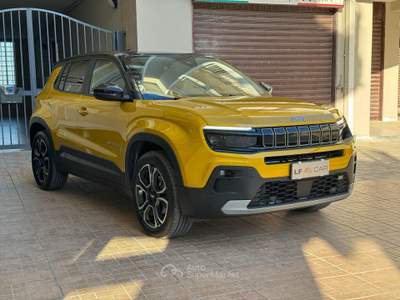 Jeep Avenger 100 cv MHEV Summit Giallo usata SANTERAMO IN COLLE