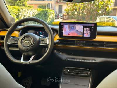 Jeep Avenger 100 cv MHEV Summit Giallo usata SANTERAMO IN COLLE