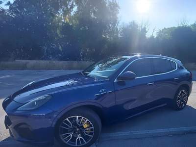 Maserati Grecale MHEV 300 CV AWD GT *Ibrida* Blu/Azzurro usata Bari