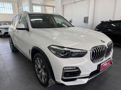 BMW X5 X5 xdrive25d 231cv auto Bianco usata Massa