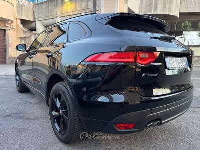Jaguar F-Pace 2.0d i4 R-Sport awd 180cv auto my19 PREZZO REALE Nero usata Genova