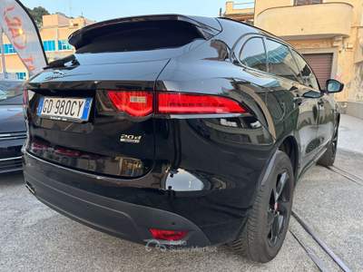 Jaguar F-Pace 2.0d i4 R-Sport awd 180cv auto my19 PREZZO REALE Nero usata Genova