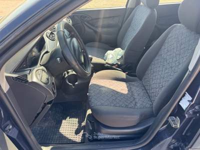 Ford Focus TDDi cat SW Ambiente Blu/Azzurro usata LUCERA