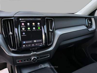 Volvo XC60 B4 (d) automatico Business Bianco usata Mazzano