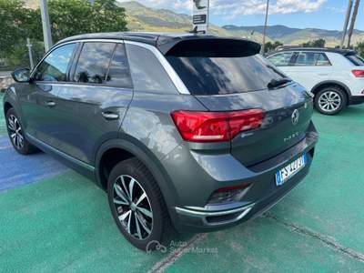 Volkswagen T-Roc SCR Advanced BlueMotion Technology Grigio usata Aquino