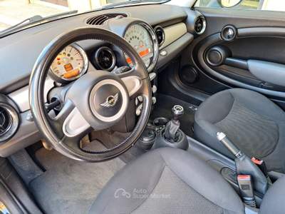 MINI 1.5 Cooper D Hype 5 1.4 16V Ray G Nero usata Castellana Grotte