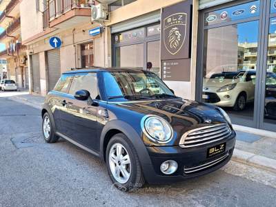 MINI 1.5 Cooper D Hype 5 1.4 16V Ray G Nero usata Castellana Grotte