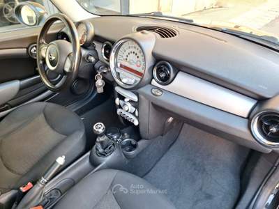 MINI 1.5 Cooper D Hype 5 1.4 16V Ray G Nero usata Castellana Grotte