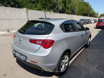 Alfa Romeo Giulietta 1.4 tb Impression 105cv E6 Argento usata Cremona