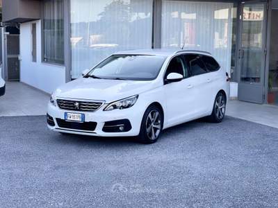 Peugeot 308 1.5 Diesel 130CV E6 Automatica - 2019 Bianco usata Roma