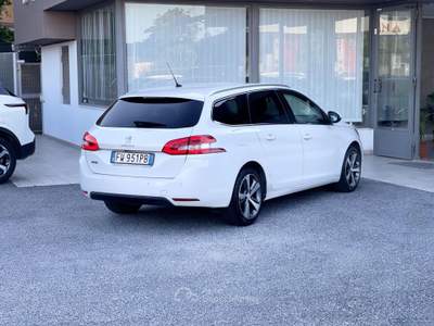 Peugeot 308 1.5 Diesel 130CV E6 Automatica - 2019 Bianco usata Roma