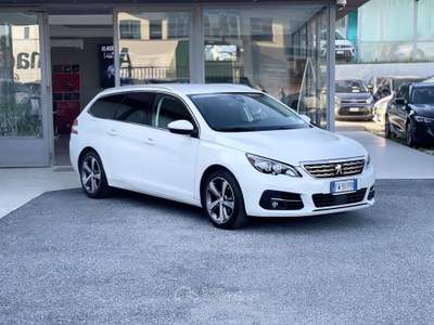 Peugeot 308 1.5 Diesel 130CV E6 Automatica - 2019 Bianco usata Roma