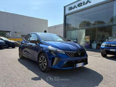 Renault Clio 1.6 E-TECH full hybrid 107KW TECHNO Blu/Azzurro usata TREVIGLIO Renault Clio 1.6 E-TECH full hybrid 107KW TECHNO Blu/Azzurro usata TREVIGLIO