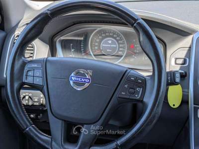 Volvo XC60 2.0d Geartronic 136cv Nero usata Roma