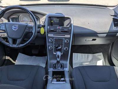 Volvo XC60 2.0d Geartronic 136cv Nero usata Roma