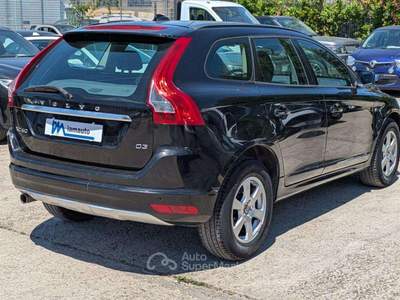 Volvo XC60 2.0d Geartronic 136cv Nero usata Roma