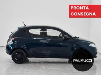 Lancia Ypsilon 1.0 FireFly 70cv S&S Hybrid GOLD Blu/Azzurro usata Prato