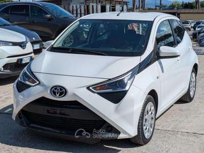 Toyota Aygo 1.0cc 72cv - CAMBIO AL VOLANTE Bianco usata Roma