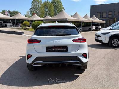 Kia XCeed 1.6 CRDi 136 CV MHEV DCT Business Bianco usata Alonte