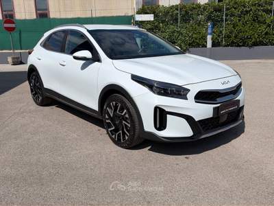 Kia XCeed 1.6 CRDi 136 CV MHEV DCT Business Bianco usata Alonte