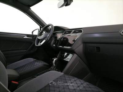 Volkswagen Tiguan 1.5 tsi R-Line 150cv dsg Bianco usata Roma
