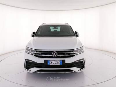 Volkswagen Tiguan 1.5 tsi R-Line 150cv dsg Bianco usata Roma