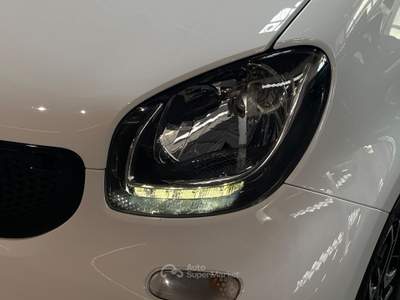 Smart ForTwo Cabrio 1.0 71cv passion twinamic Bianco usata Verona